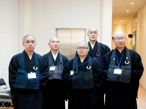 東京禅僧茶房のお坊さん