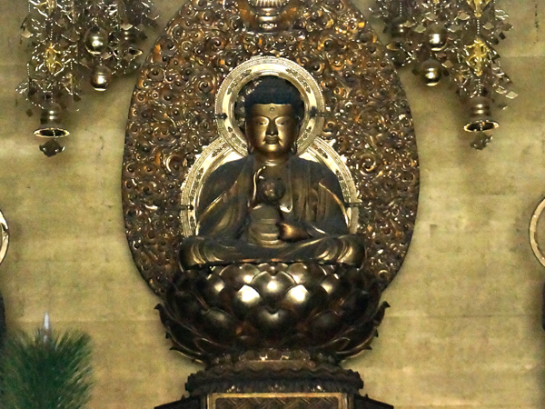 京都妙心寺の釈迦如来