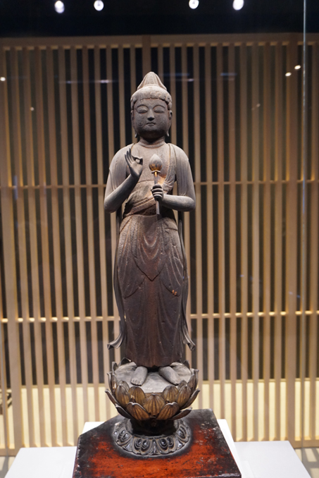 東京・びわ湖長浜KANNON HOUSEの聖観音