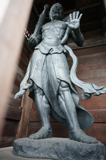 東京・乗蓮寺の仁王（阿形）