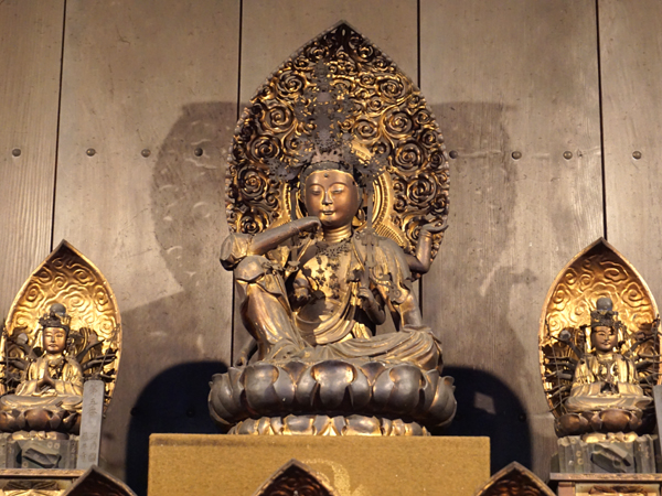 京都・六角堂の如意輪観音