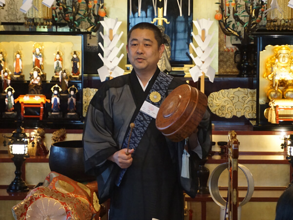 本光寺の尾藤宏明住職
