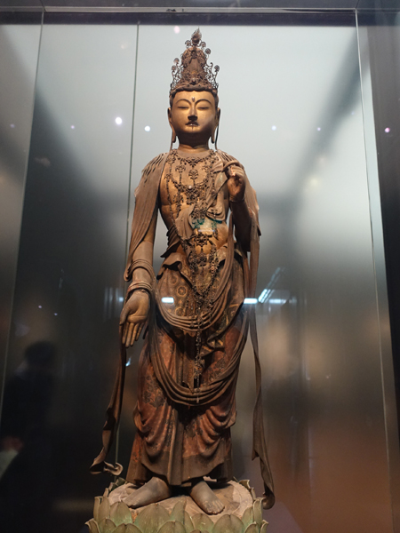 東京国立博物館の菩薩立像