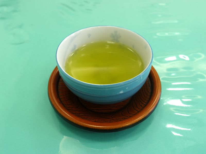 お寺で頂いたお茶