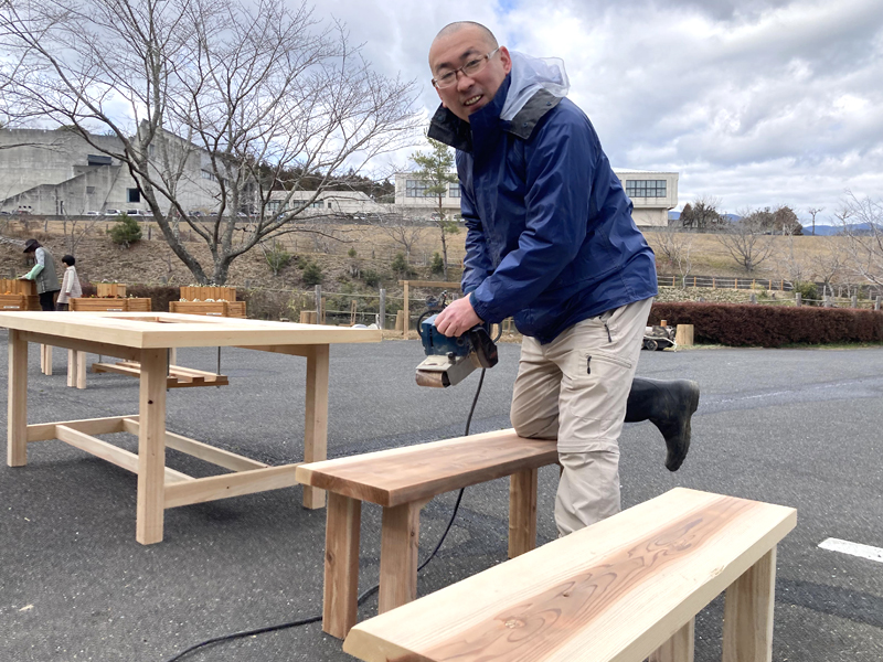 二尊院の炊事棟（田立住職）