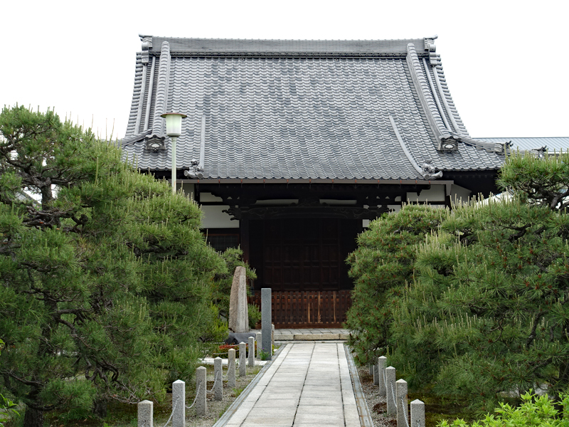 お寺の本堂